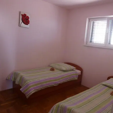 Jana Apartament *